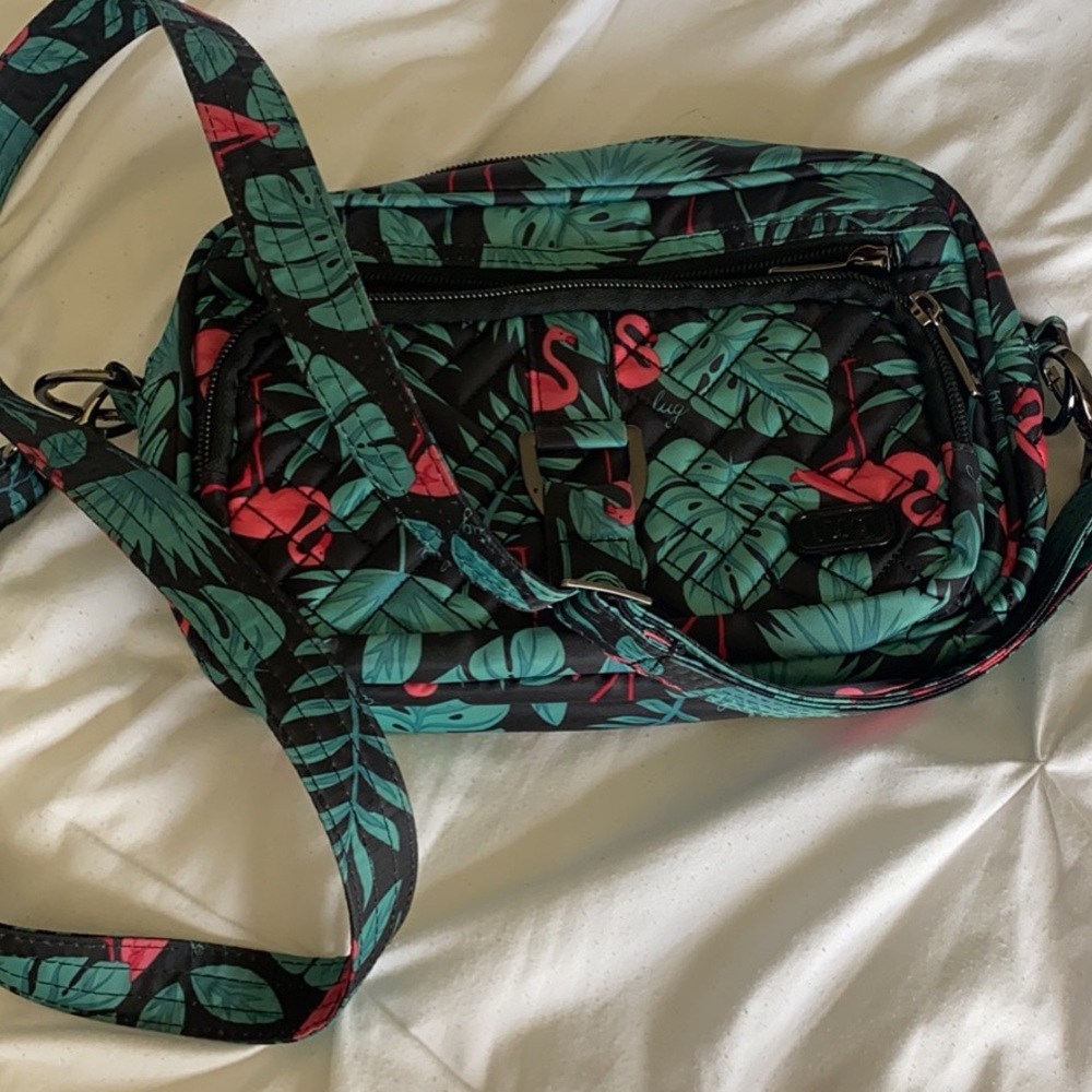 Lug carousel cross body purse
